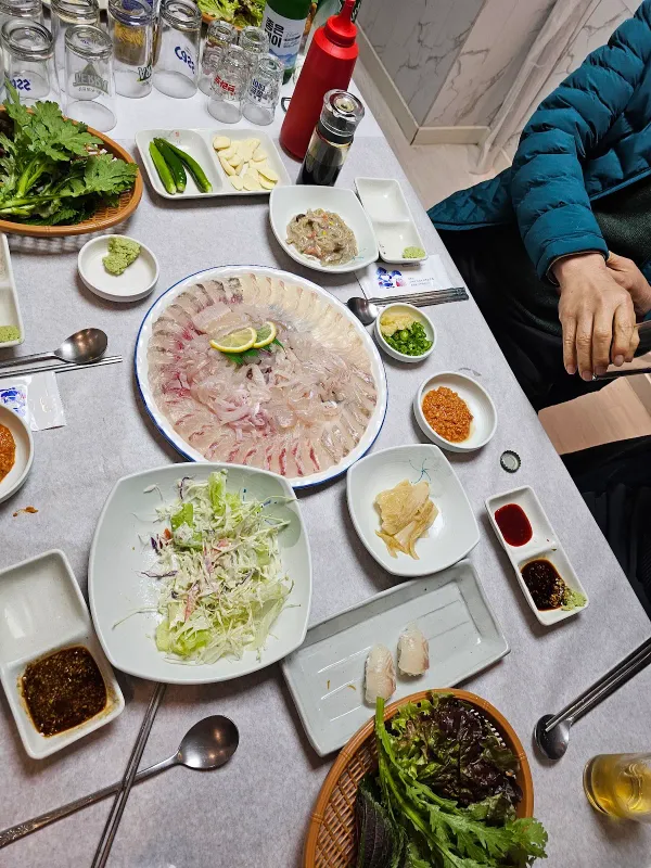 강변횟집 사진 4