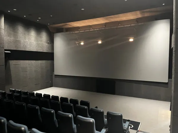 タミャン ダムビッ映画館の写真4