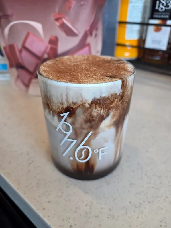 197.6ファシ カフェの写真2