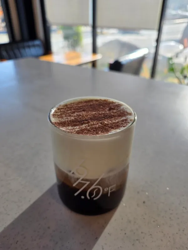 197.6ファシ カフェの写真4