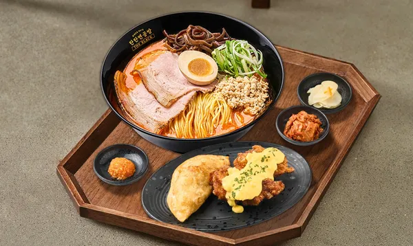 タンタンミョンゴンバン ザ ブラック ウォングロブ店の写真3