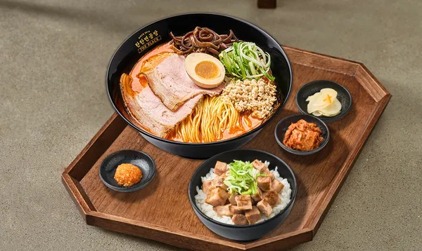 タンタンミョンゴンバン ザ ブラック ウォングロブ店の写真4
