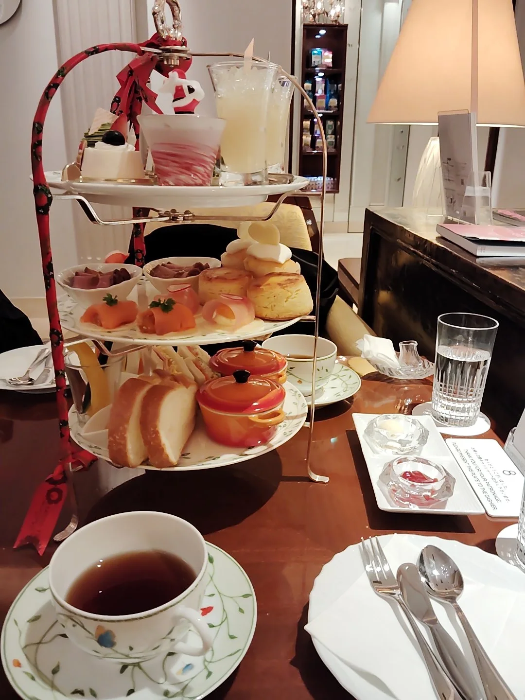Royal Crystal Cafe, main photo
