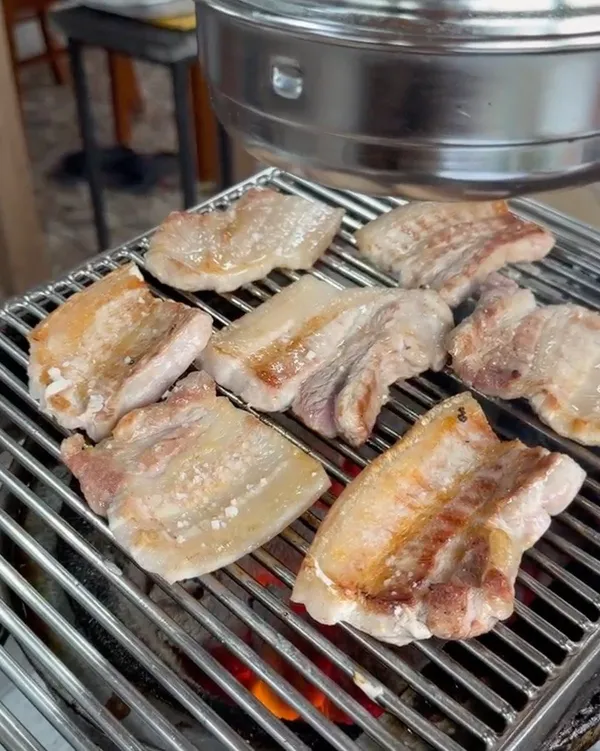 금동숯불구이식육식당