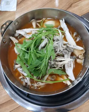 トゥウルシャブカルグクス タンバン店