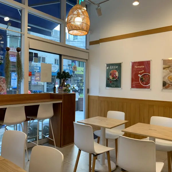 スローカリ チュンムロ店の写真3
