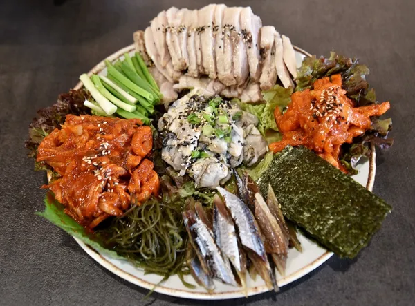 오늘도보쌈칼국수 서초본점