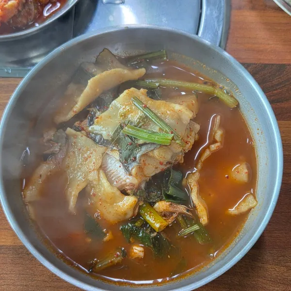 춘천호 메기구이와 매운탕 사진 4