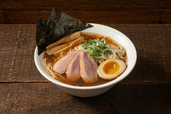 サンカク : ラーメン&オニギリ チュンデ店の写真3