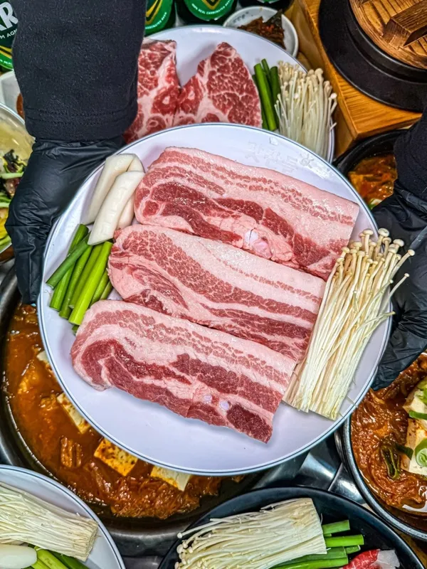 맛찬들왕소금구이 광교호수공원점 사진 2