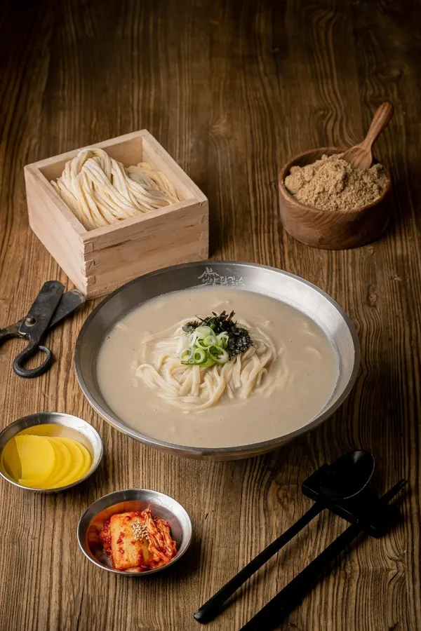 언양닭칼국수 용현점 사진 2