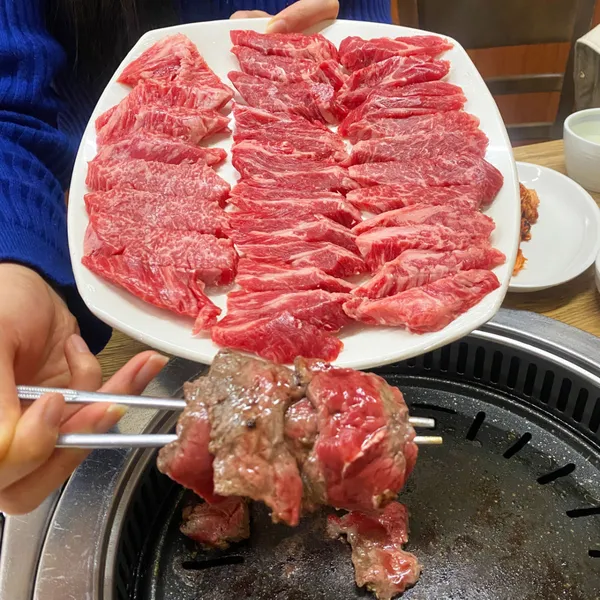 복수한우날고기 대정점 사진 2
