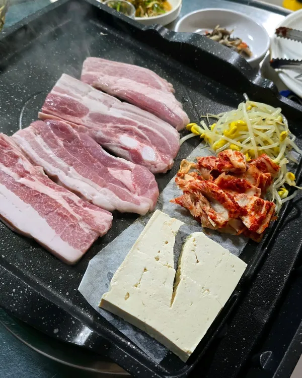 술먹는흙돼지 사진 2
