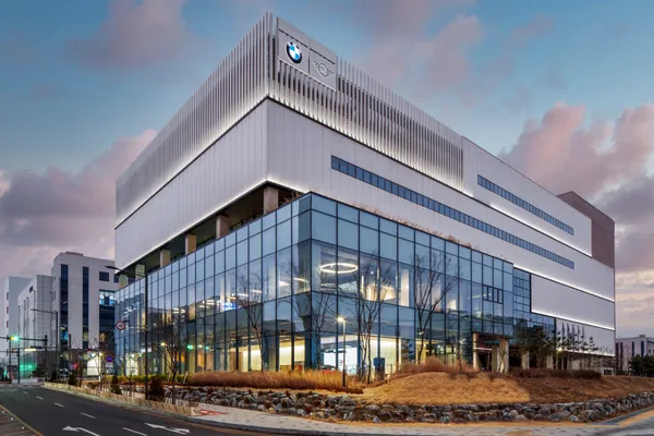 바바리안 모터스 BMW 계양전시장 사진 2