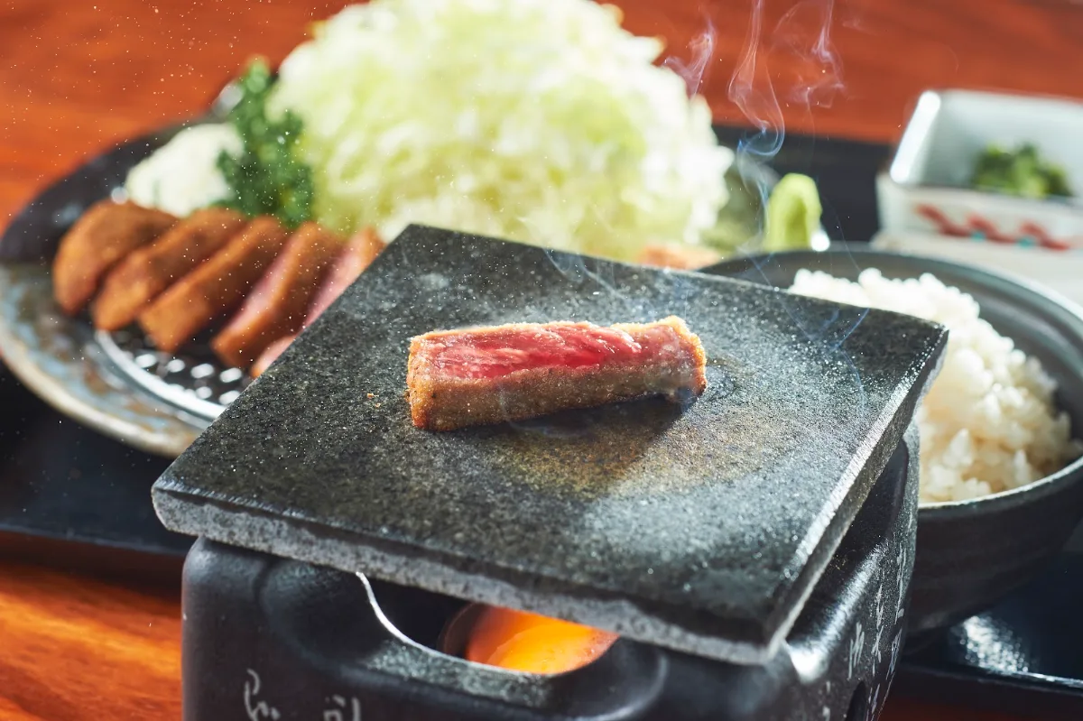 Gyukatsu Motomura TOFROM Yaesu, main photo