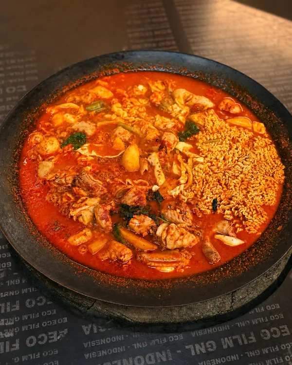 민기남씨네솥뚜껑닭매운탕 사진 2