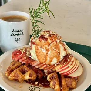 サムサムカフェ