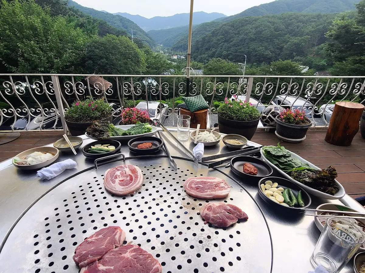 하늘아래 첫 집 대표 사진