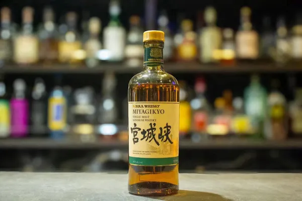 bar Jiro 栄・錦の写真2