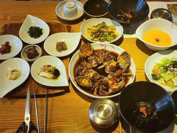 전농부의 풀꽃밥상 팔공본점 사진 2
