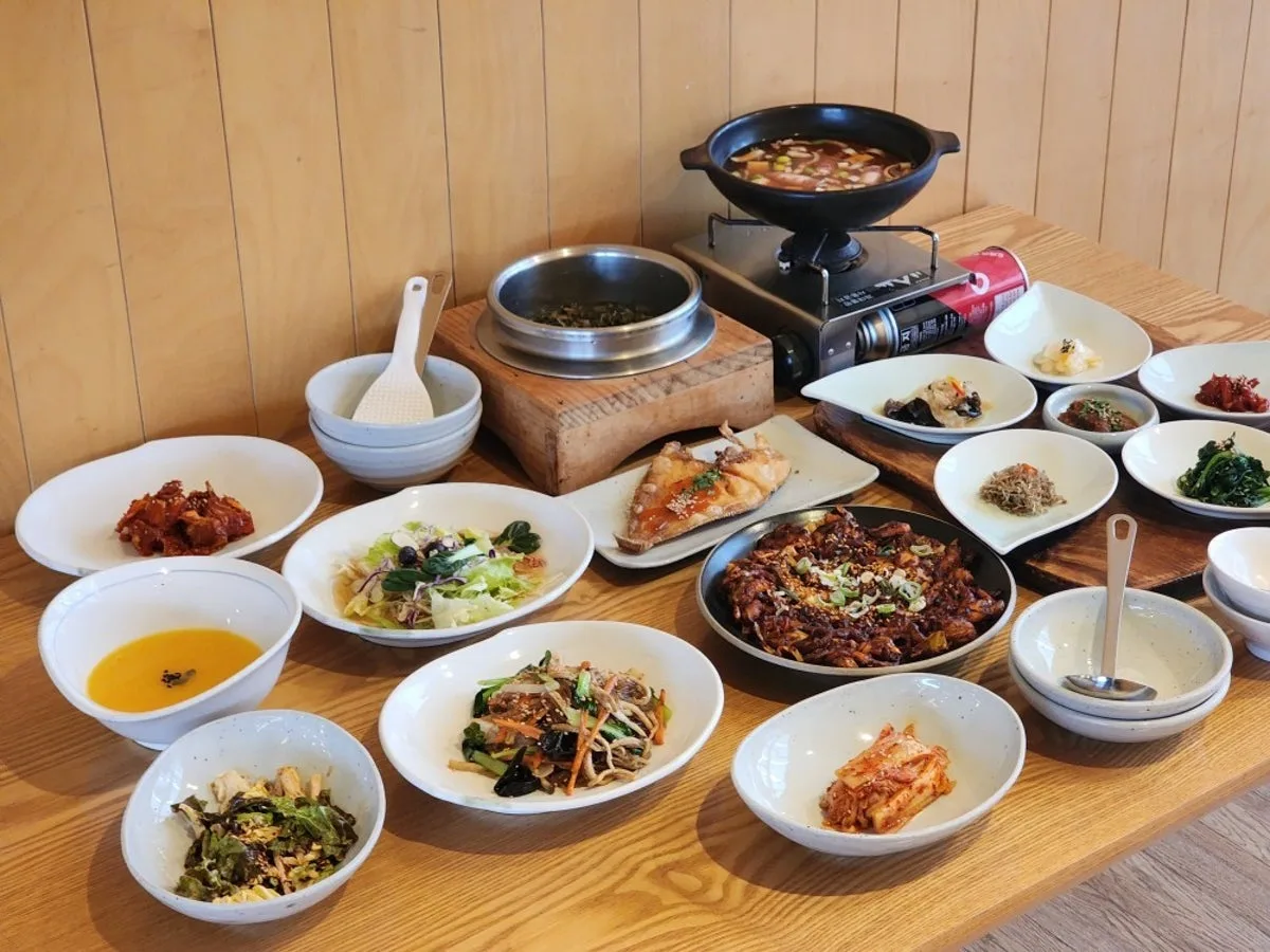 전농부의 풀꽃밥상 팔공본점 대표 사진