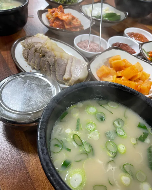 문가네밀면돼지국밥