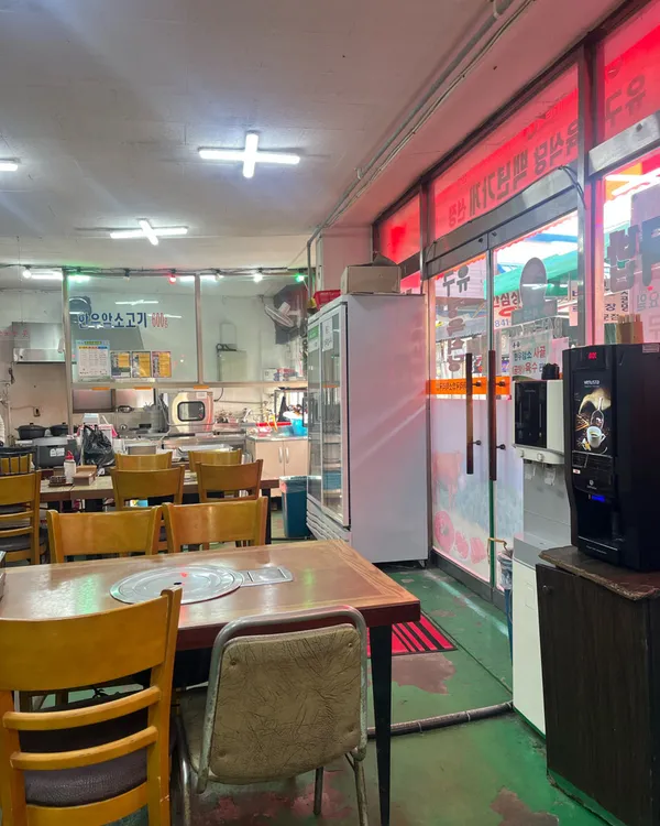 ユグ食堂の写真2
