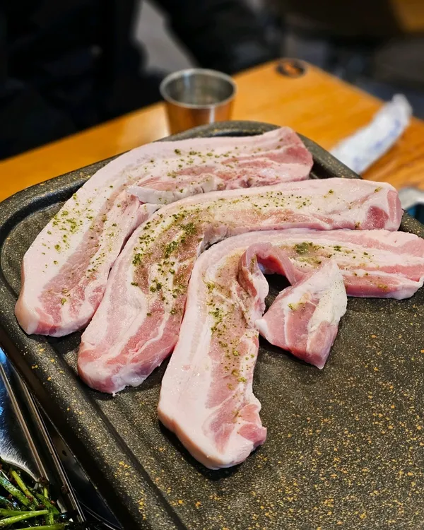 ポットニブチュサムギョプサルの写真3