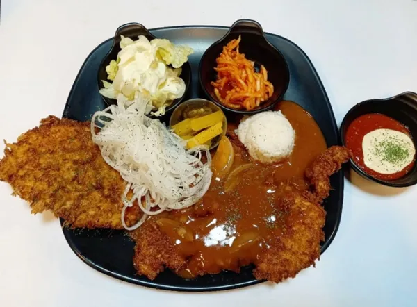 トンカスGallery 本店の写真5