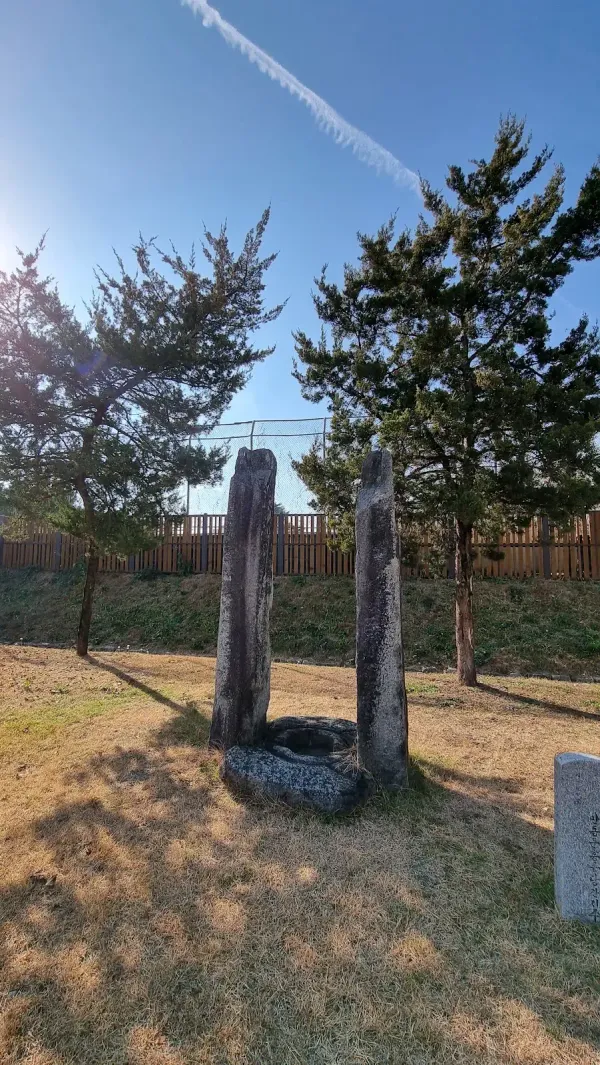 안동 운흥동 당간지주와 오층전탑