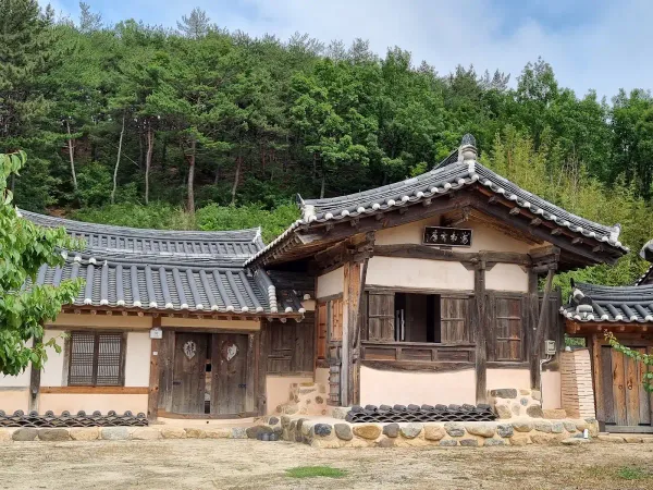 괴시리 전통마을 사진 2