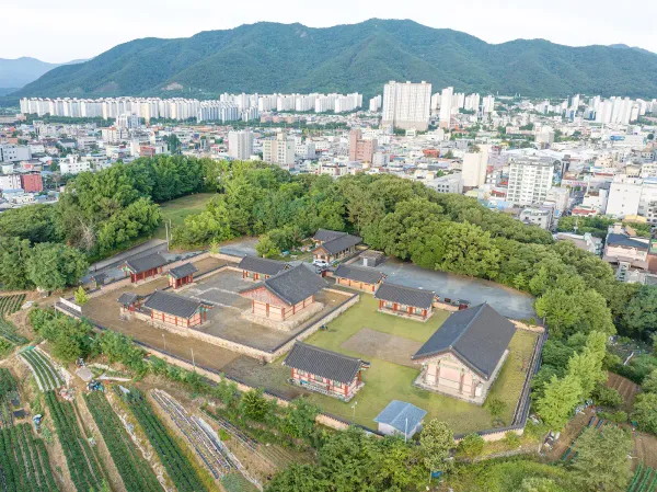 慶山郷校