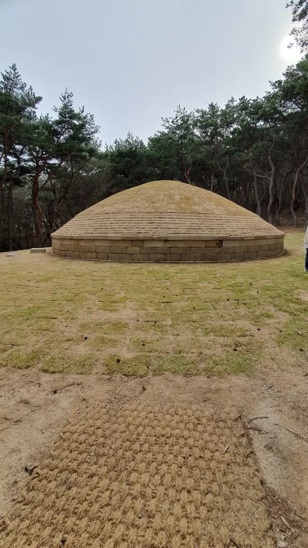 경주 정강왕릉