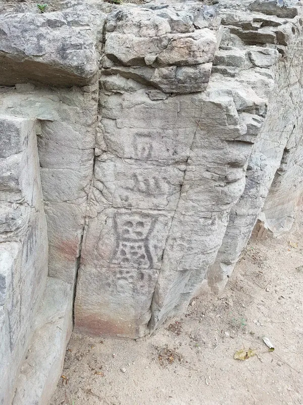 경주석장동암각화 사진 3