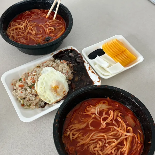 ナムギョンウォン