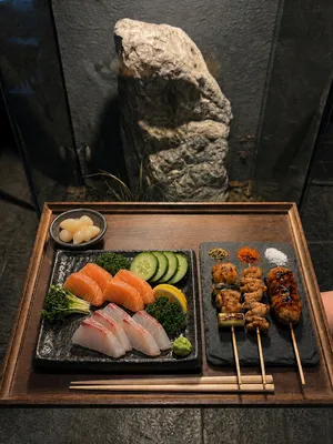 イザカヤ ウツロ