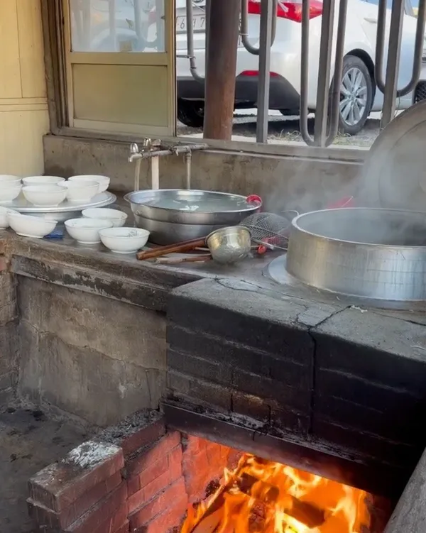 동곡원조할매손칼국수