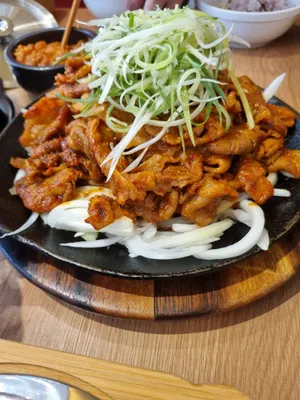 예다가 숯불고기 쌈밥