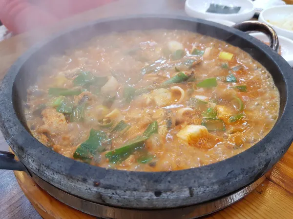 봄내멸치쌈밥 사진 2