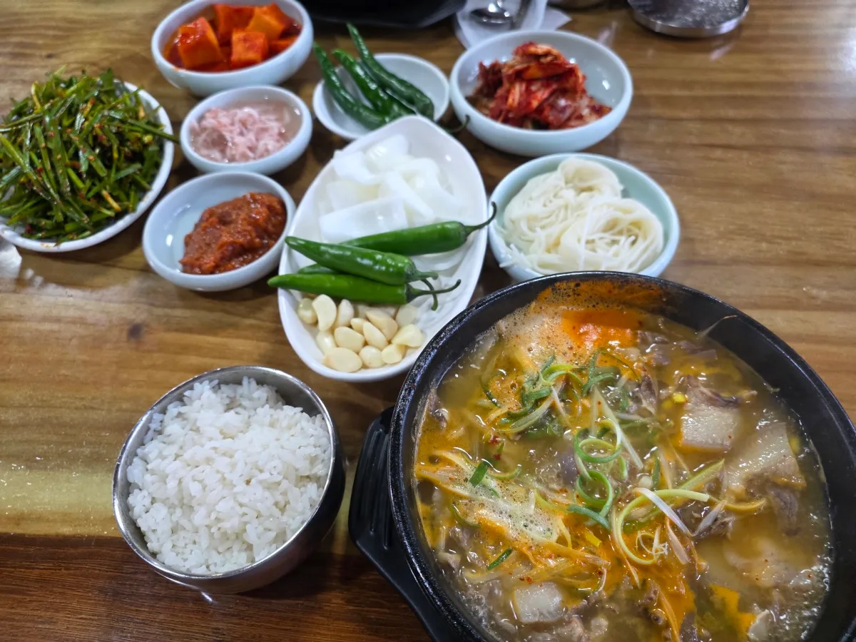 장터돼지국밥전문점 대표 사진