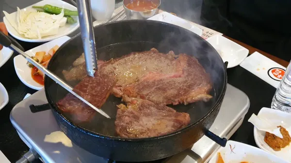 우판등심수원점 사진 5