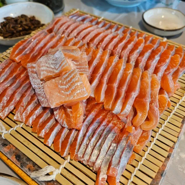 남한강송어횟집