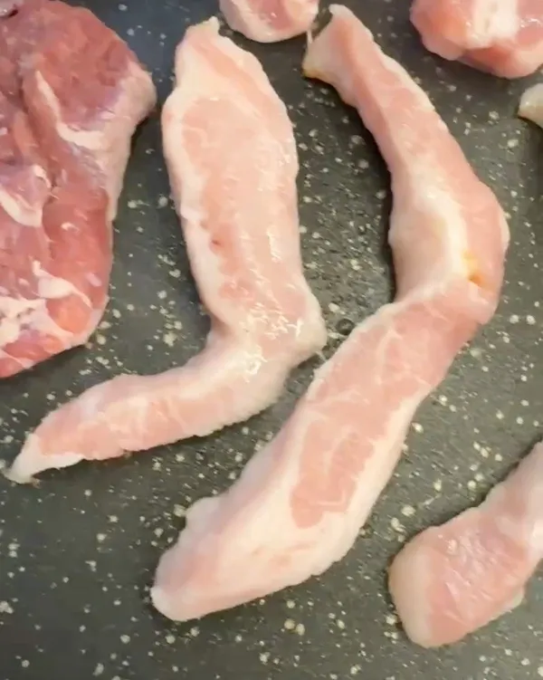ウリドンネ 精肉店の写真3