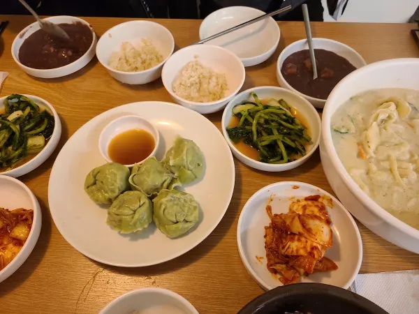 명가들깨칼국수