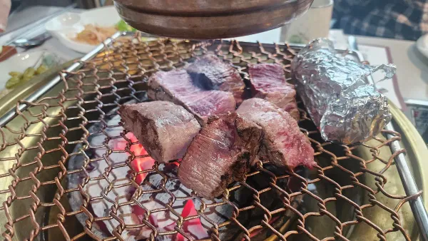 미우미우 사진 3