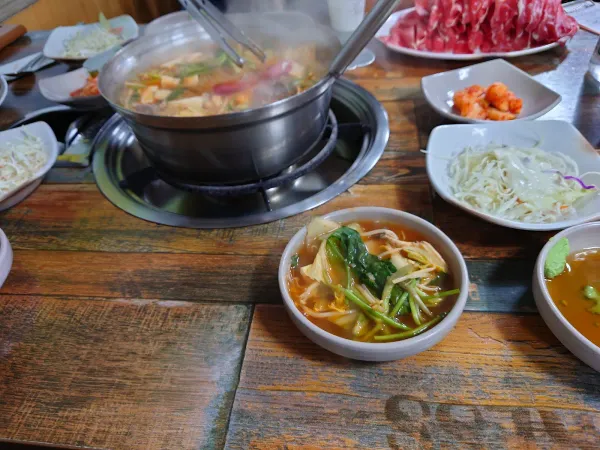 목동버섯샤브칼국수