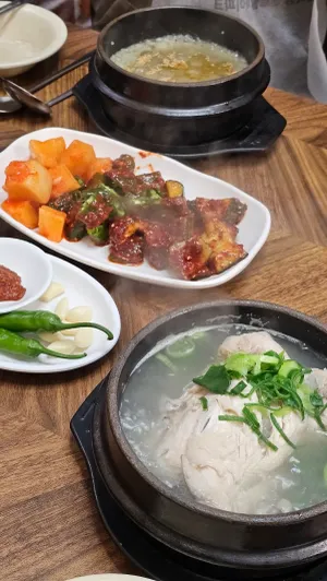 궁중삼계탕