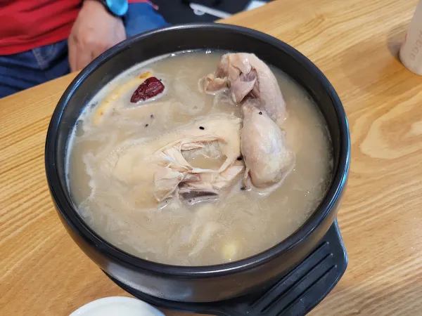 지호한방삼계탕 삼전동점 사진 3
