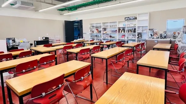 ロイ文化芸術実用専門学校の写真4