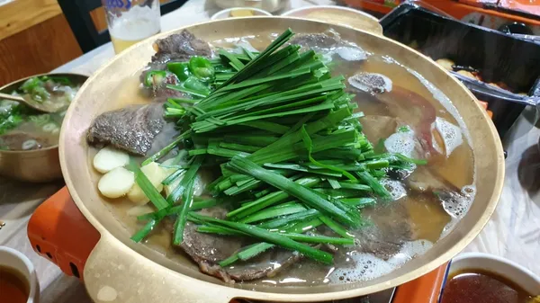 イヨゴムタン 本店の写真4